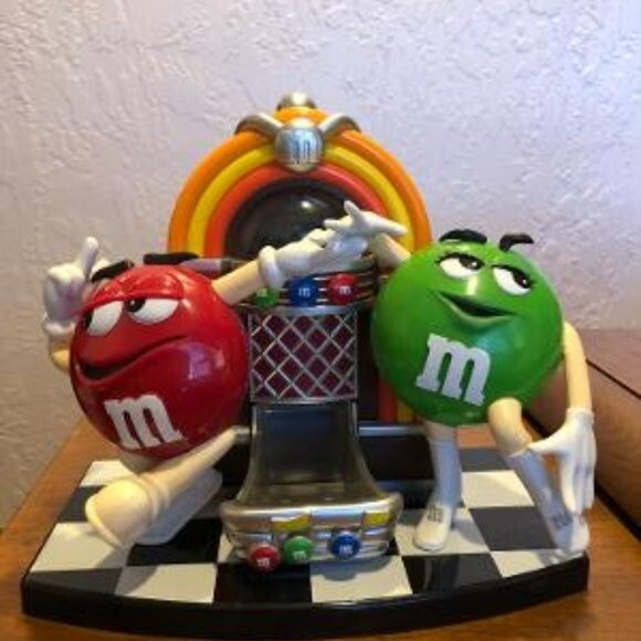 M&M's Rockin Roll Cafe Jukebox Candy Dispenser - Picture 1 of 7
